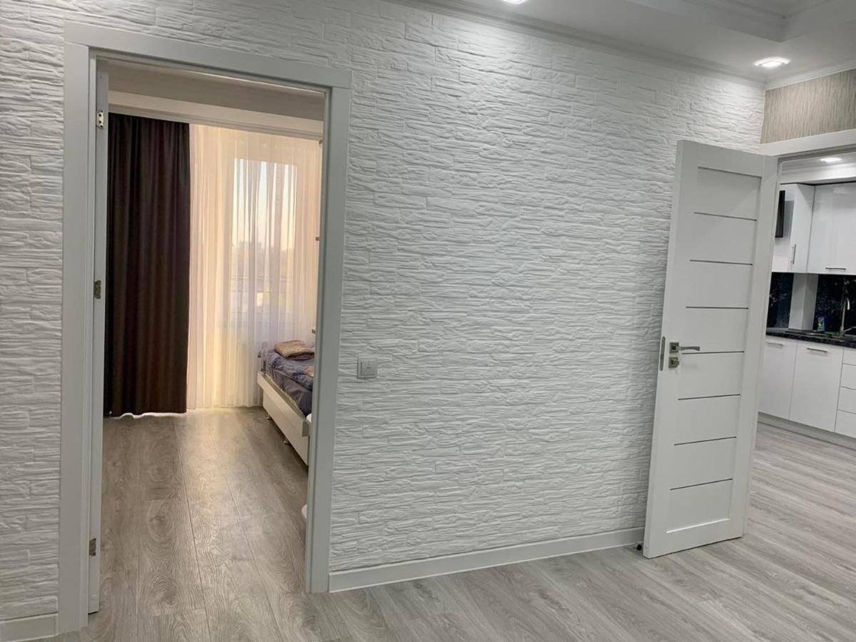 דירות צ'יסינאו Apartament On Lev Tolstoi 43B! מראה חיצוני תמונה